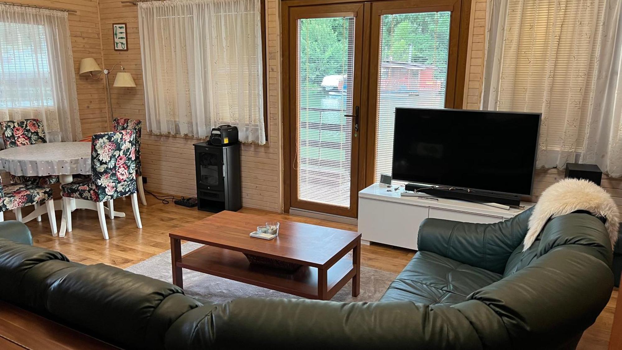 Houseboat - Beacon Of Happiness Hotel Братислава Екстериор снимка